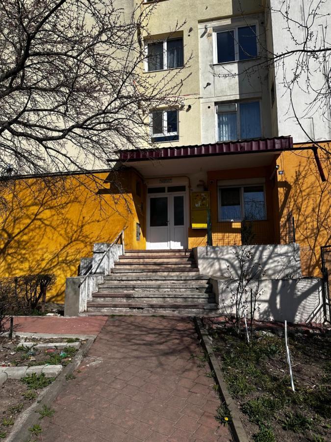 Homely Apartment Сучеава Екстериор снимка